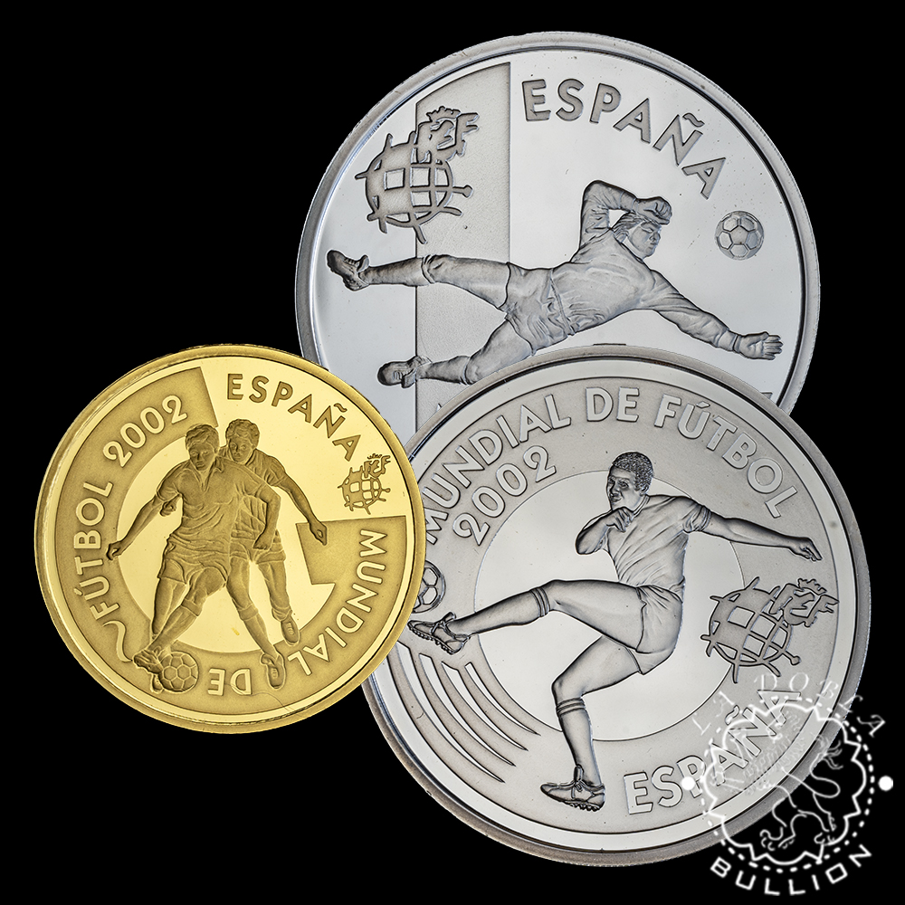 Estuche 3 Piezas - Moneda de Oro 200 EURO + 2 Monedas de Plata - España - 2002 - Recomprada